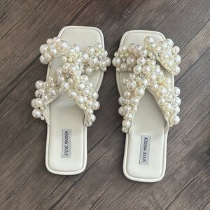 Steve Madden Ivory Pearl Embellished Sandals
